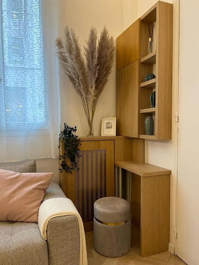 Le Studio Des Champs Elysees Paris