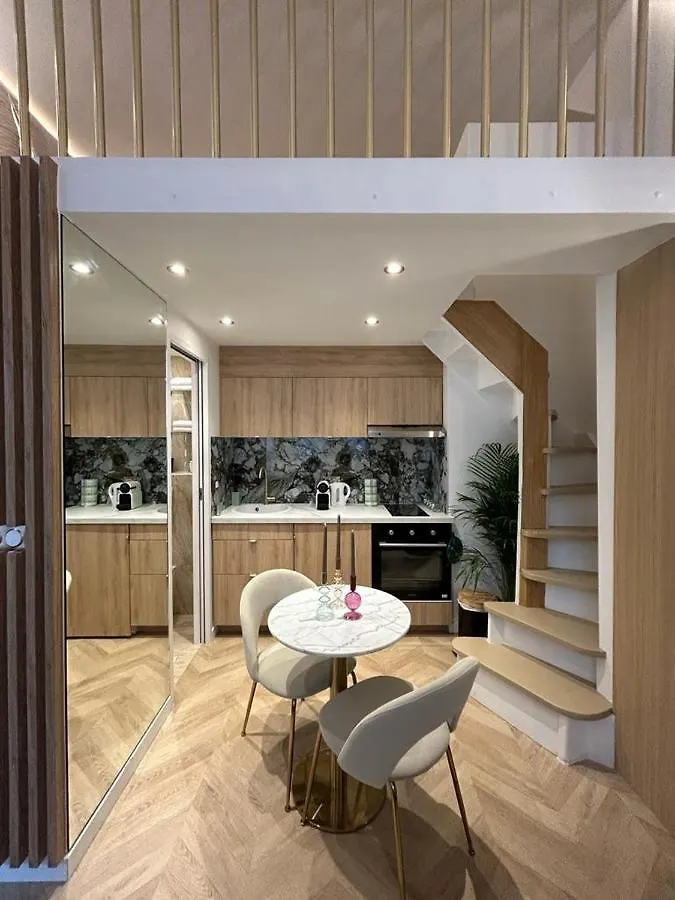 Le Studio Des Champs Elysees Paris