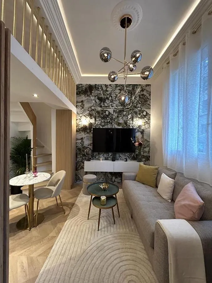 Daire Le Studio Des Champs Elysees Paris
