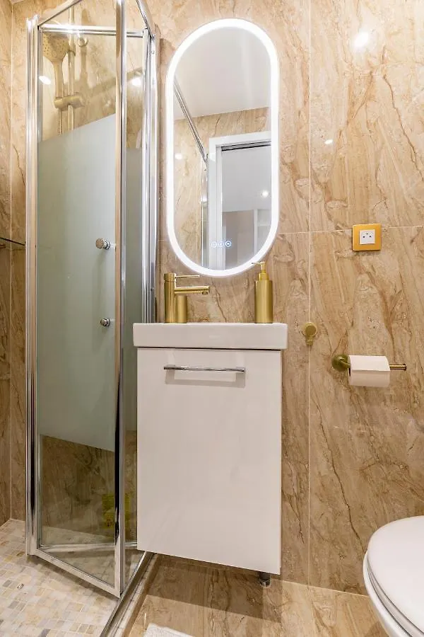 Daire Le Studio Des Champs Elysees Paris Fransa