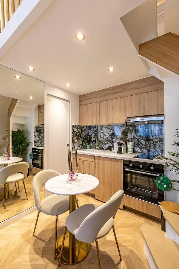 Le Studio Des Champs Elysees Paris 0*,